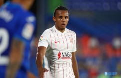 塞维主席：巴萨支付L-德容工资 切尔西对孔德报价不是我们期待的