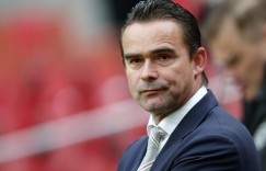 每体记者：巴萨需寻找普拉内斯接任者，奥维马斯、佐尔克是候选