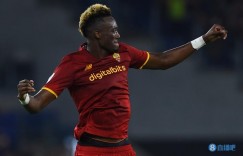 亚伯拉罕本赛季各项赛事打进5球，但有7次击中门框