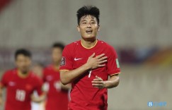 澎湃：武磊今天凌晨抵达沙迦，应能赶上今晚国足训练课