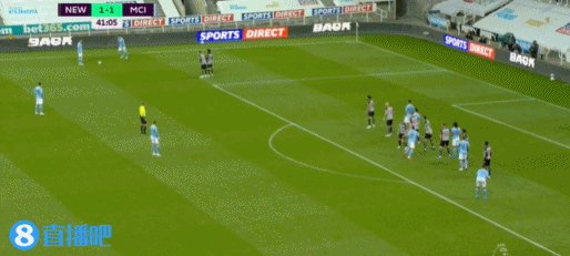 太秀了吧！费兰-托雷斯后脚跟凌空踹射破门