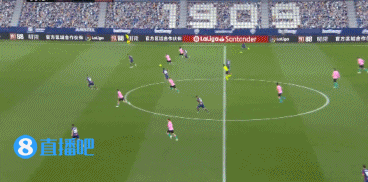 登贝莱回敲助佩德里破门，梅西直塞策动