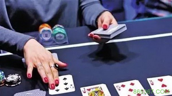 德州扑克半诈唬是什么意思?什么样的牌面可以使用半诈唬?