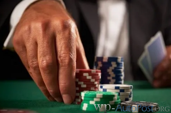 德州扑克中的反抢：何时、如何以及采取的最佳策略