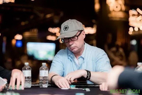 德州扑克作为一个牌手，你要明白什么时候该打、该弃牌