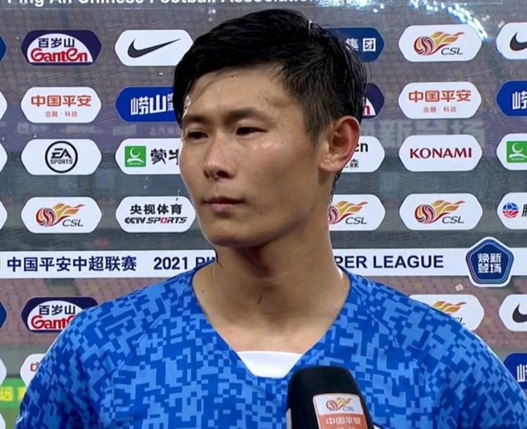 单鹏飞：年轻球队在场上就该多拼搏 三连败不会影响球队信心