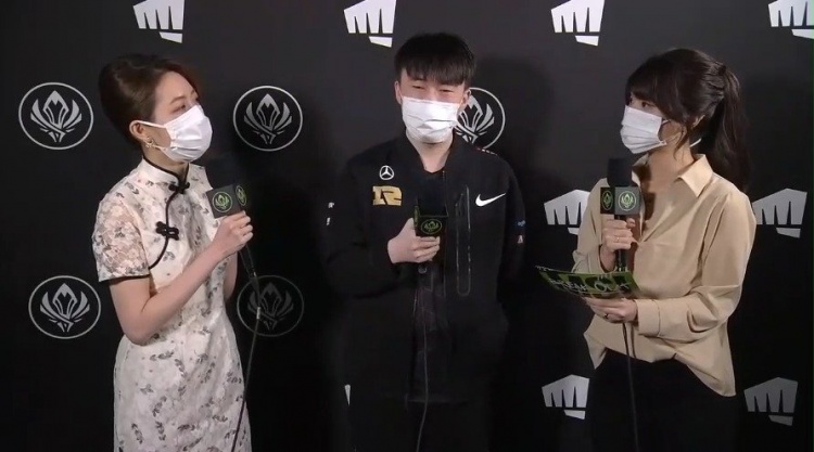 韩文流采访Xiaohu：UOL晋级的几率会更大 警惕的对手是DK