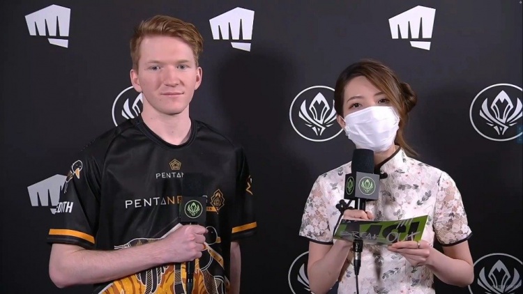 赛后采访PGG_Praedyth：在对抗赛阶段最想和Perkz交手