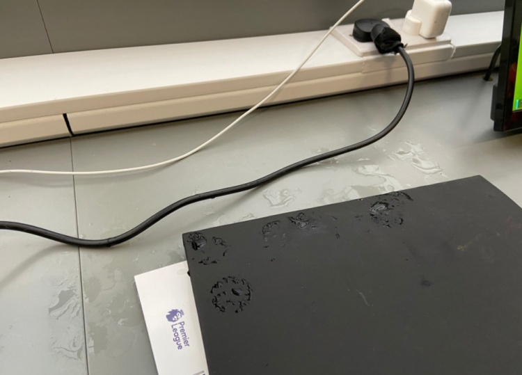 天意暗示“放水”？记者：老特拉福德顶棚又漏水了