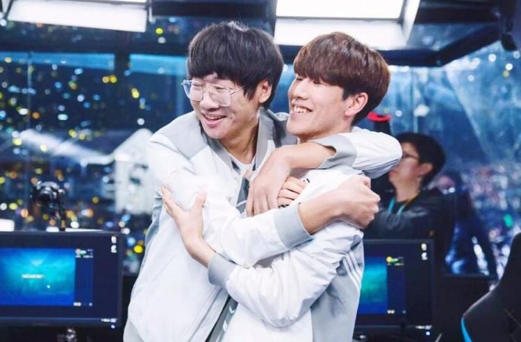 TheShy滑板鞋排到Ning挖掘机打野：14分狂砍13人头 爷青回~