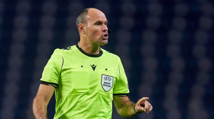 欧冠决赛裁判人选:西班牙裁判拉奥斯,将首次担任欧冠决赛主裁