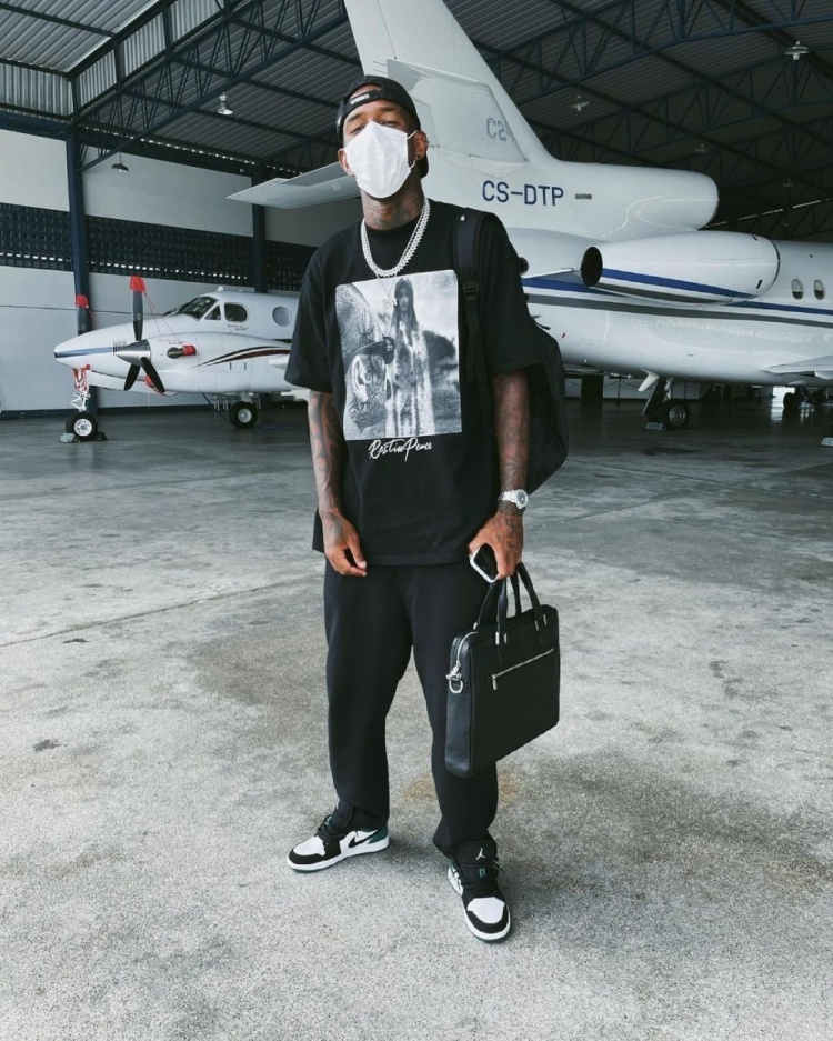 记者:塔利斯卡将和利雅得新月签约2年