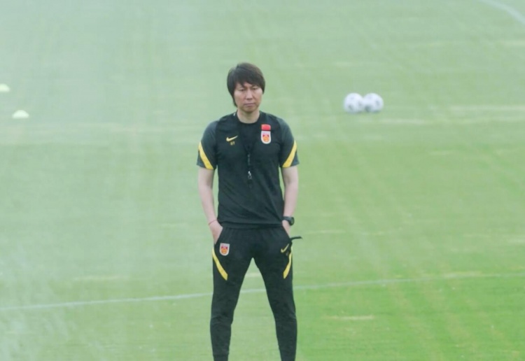 国足训练日志?:备战四十强赛,国足开始首堂训练课