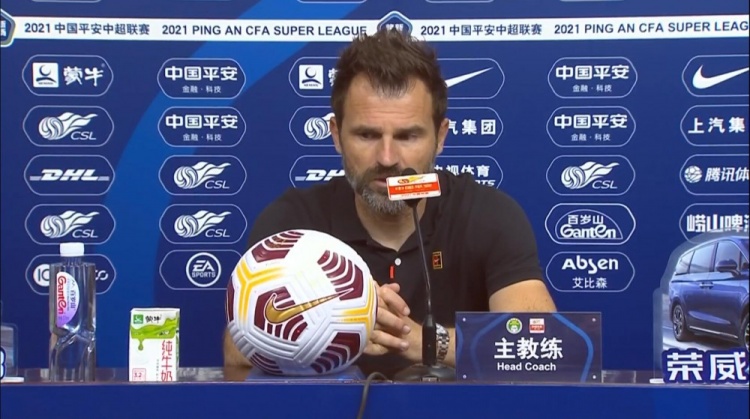 莱科：奥斯卡在这里过得开心也是球员典范，李申圆配得上出场机会