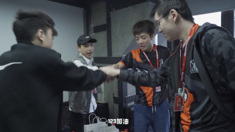 17官博总结春季赛:18鸡拿到常规赛冠军,我们将继续努力