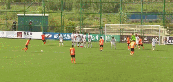 开局不顺!U20国青率先丢球,门将扑救脱手