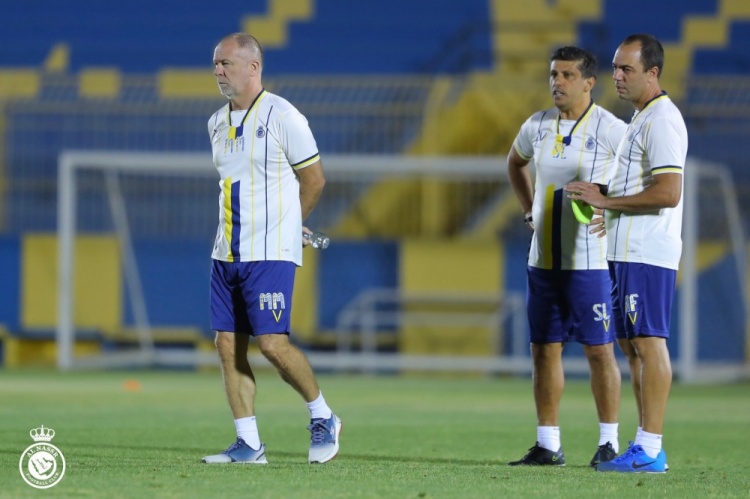 利雅得胜利拥有多名中超老面孔,主帅曼诺&锋线塔利斯卡+哈默德