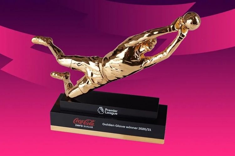 历史第三人！埃德森蝉联英超金手套 零封数超上赛季自己