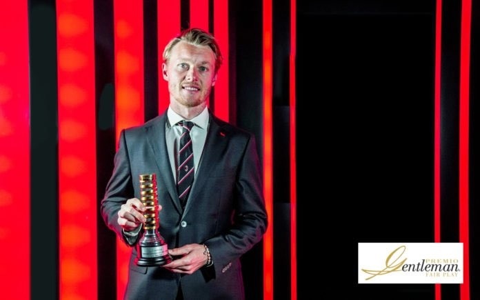 克亚尔获得绅士奖感言：作为球员，在球场内外保持良好表现很重要