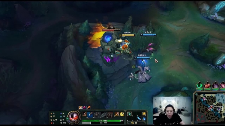 PDD:MSI两个地方很不满意 一个绿色的雨还有MVP奖杯LOGO太瓦了