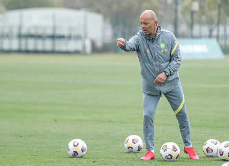 国安助教:过去踢甲A时曾觉得中国足球水平很高,会是世界杯常客