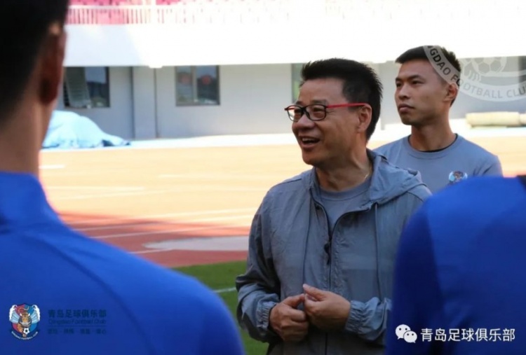 青岛队结束假期重新集结,队员们进行恢复性训练