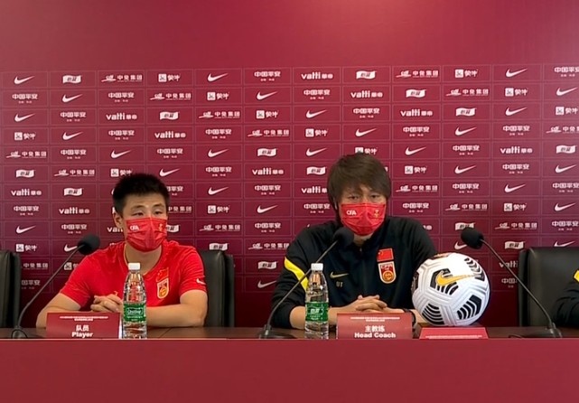 李铁:经常质疑武磊的可以闭嘴了,真要他回国踢球就高兴了?