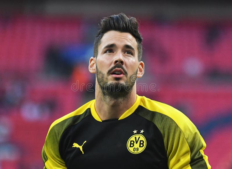 法媒：摩纳哥想要多特门将布尔基，多特会愿意以500万欧元出售