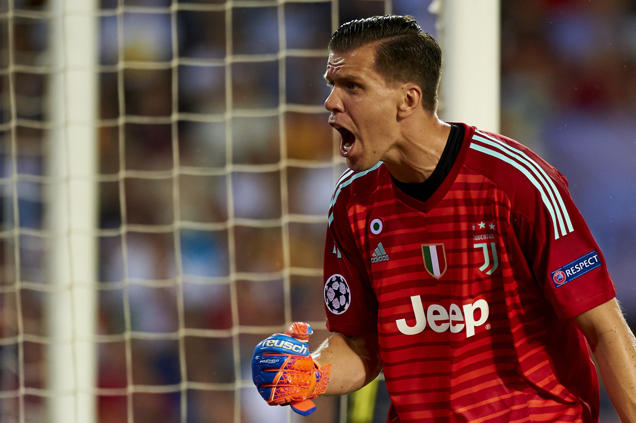 什琴斯尼意甲面对米兰,4次被判点球扑出了其中的3球