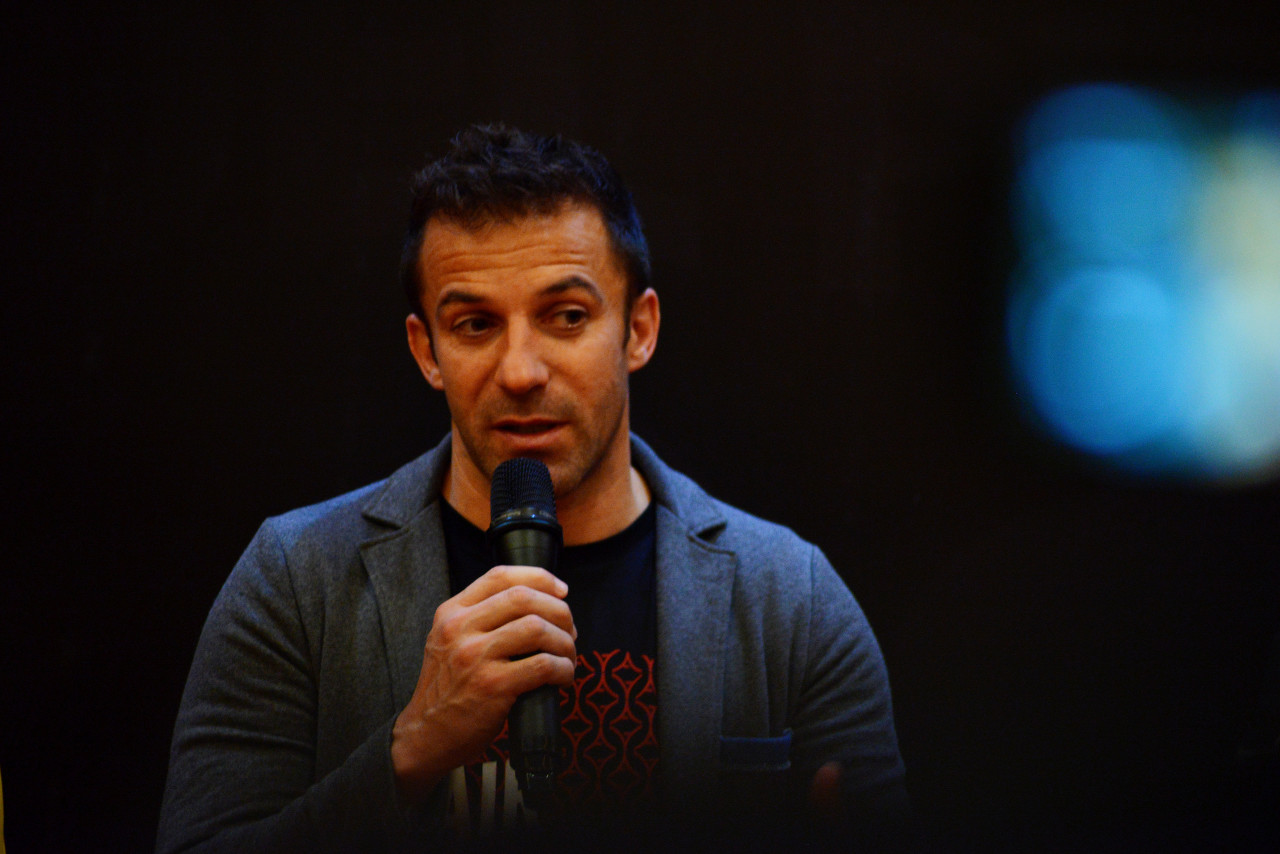 皮耶罗：罚丢点球后凯西没受什么影响，球迷的缺席也帮了他很多