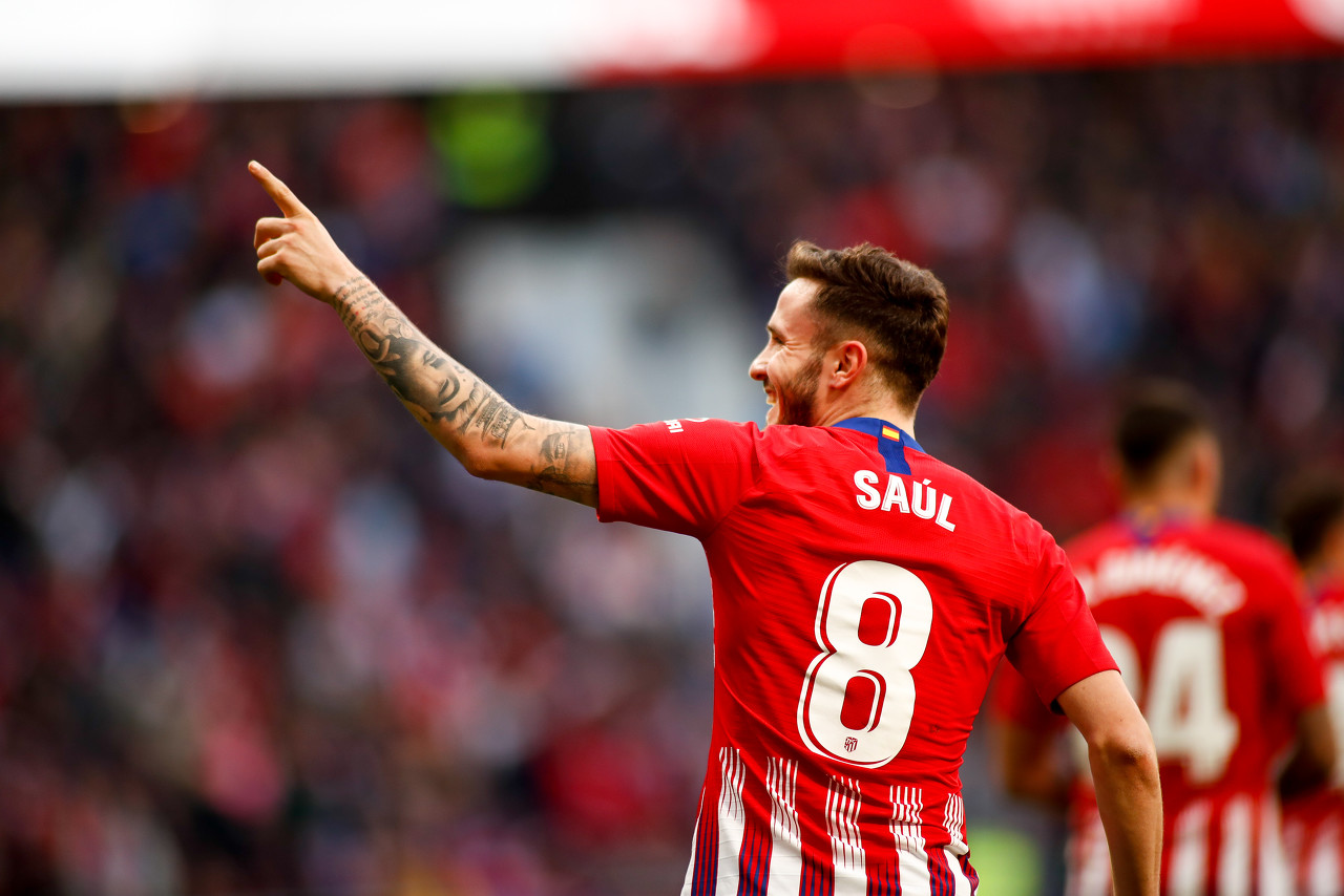 每日镜报:尤文、巴黎和曼联都有意引进萨乌尔