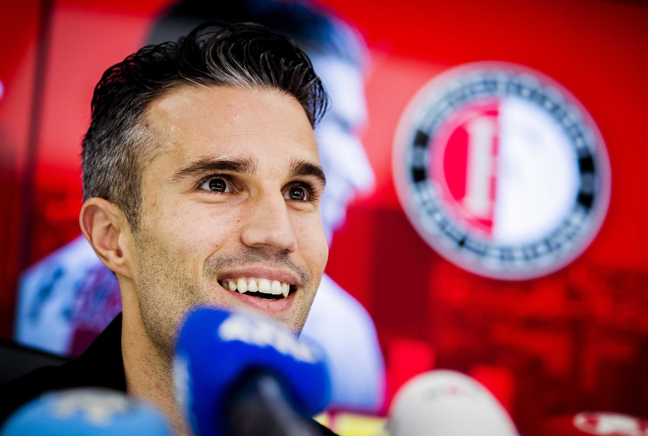 范佩西：瓜帅的无锋阵让人惊讶 为图赫尔效力必须成为半台机器