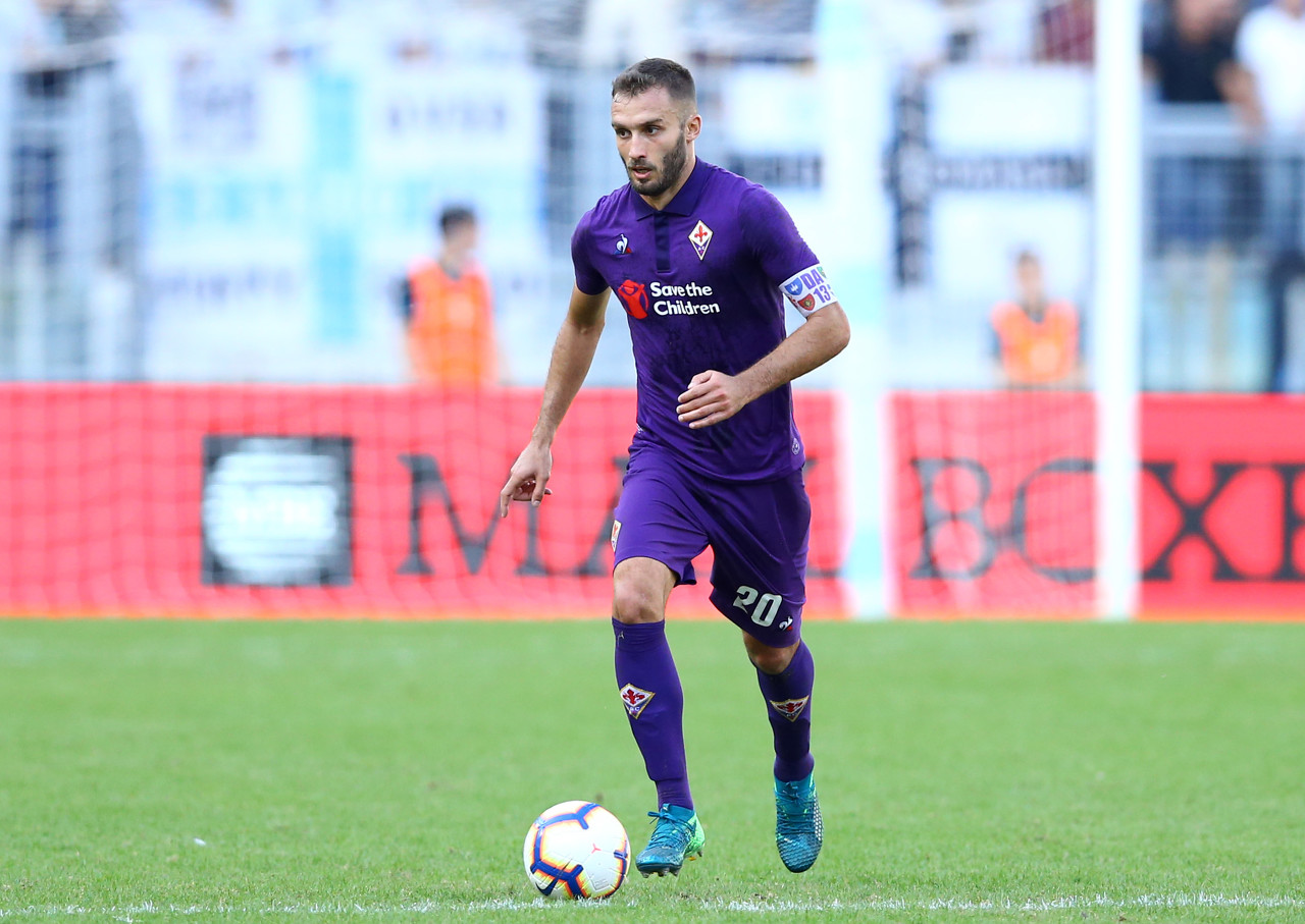 都体：经纪人明天抵达米兰城，佩塞利亚接近告别紫百合