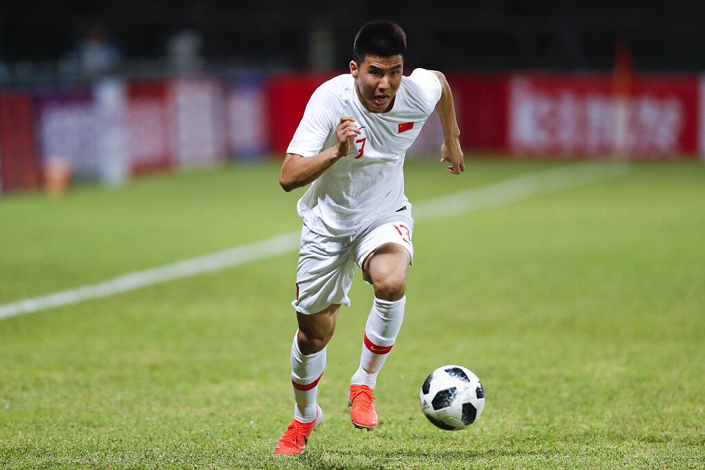 体坛:王刚因脚踝伤势落选,理论上首战前6小时国足仍可调整名单