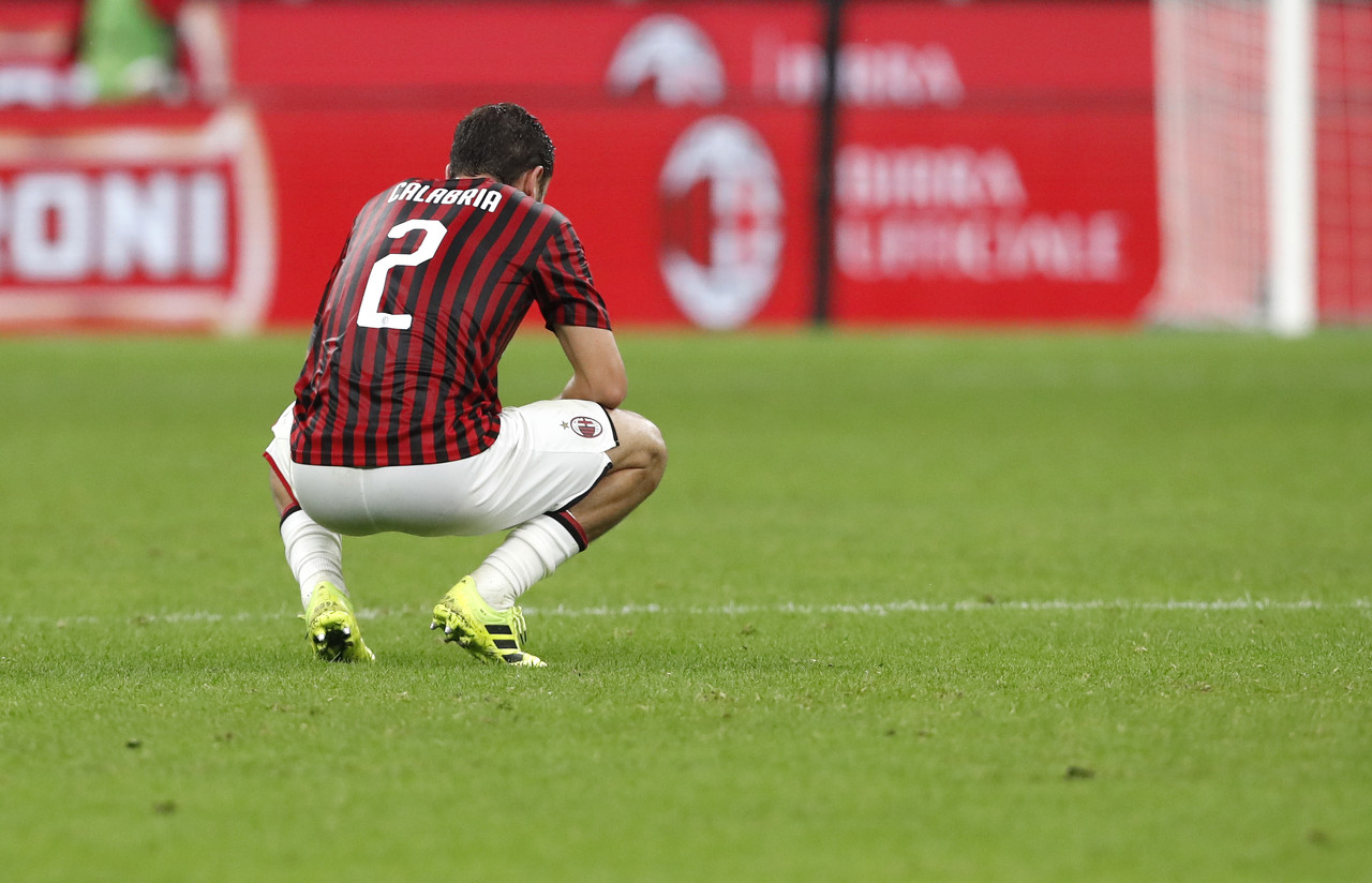 米兰官方:卡拉布里亚接受疝气手术,预计休战6周