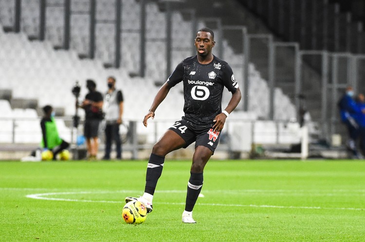 罗马诺:莱斯特城抢下里尔中场苏马雷,转会费不到3000万欧