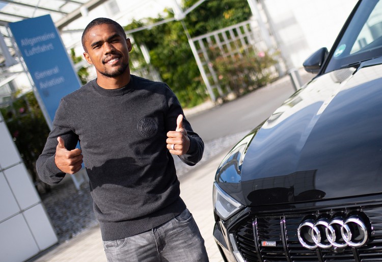 巴媒:道格拉斯-科斯塔希望与尤文提前解约,并重返格雷米奥