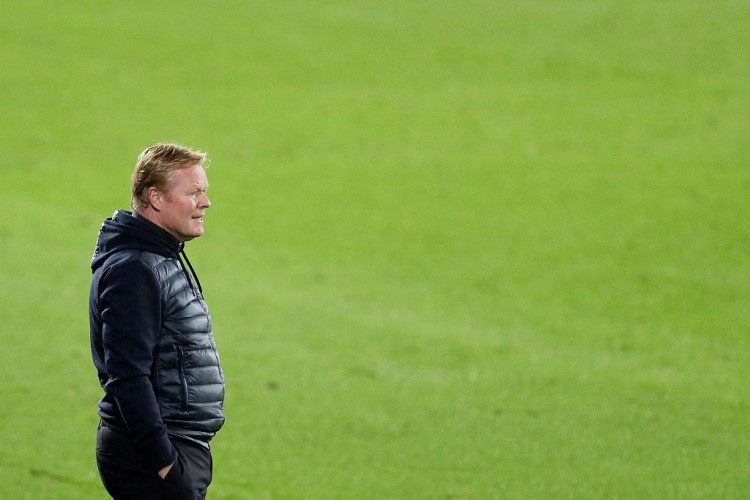 记者:一个月前科曼帅位还很稳,今天打平后下赛季更可能离队