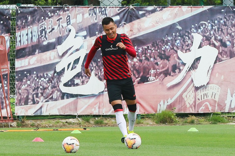 沪媒点评买提江染红:不长记性,或许是急于证明自己