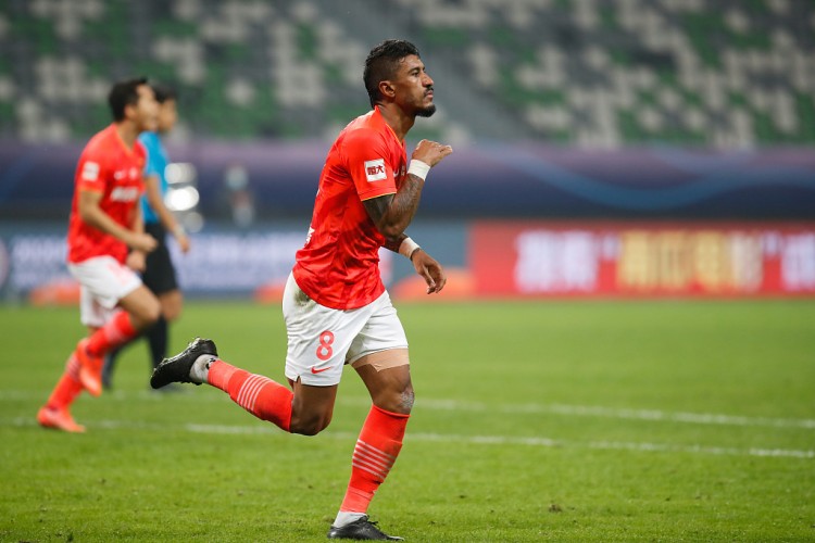 布拉甘蒂诺红牛CEO:正尝试租借引进保利尼奥 广州队还未同意