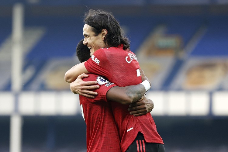 卡瓦尼:周围人的温暖促使我留下,希望尽快在球场听到球迷唱赞歌