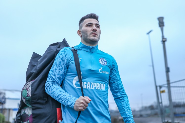 记者:沙尔克希望留住科拉希纳茨和亨特拉尔