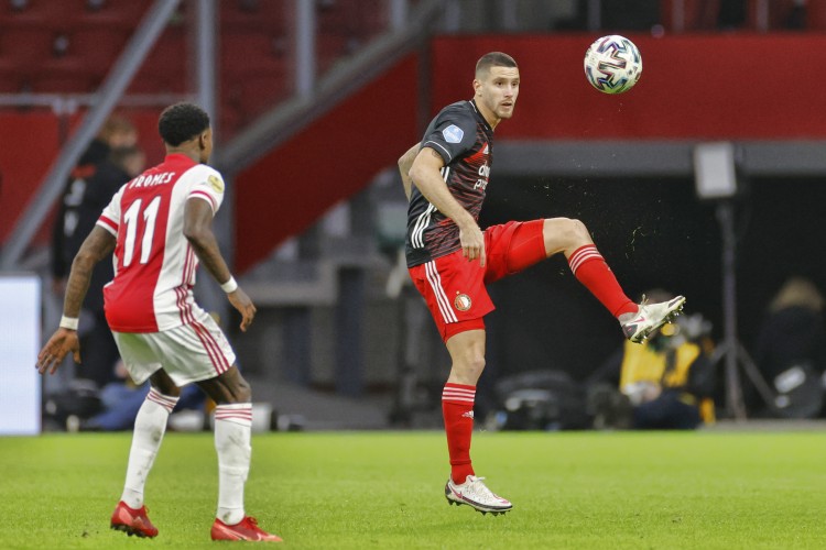 全市场：米兰再次关注费耶诺德后卫塞内西，球员身价约2000万欧