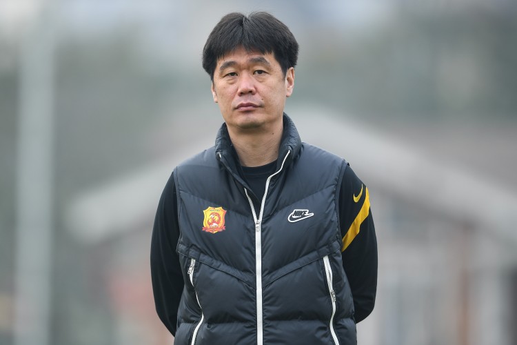 徐阳:相信李霄鹏不会离开武汉队 他有能力把球队重新带回正轨