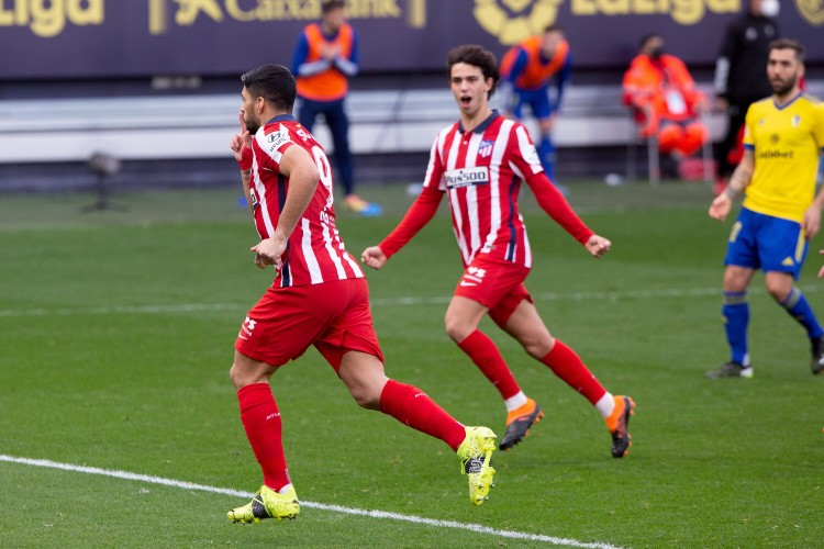 马卡报:马竞将在今天接过联赛冠军奖杯,并进行夺冠狂欢