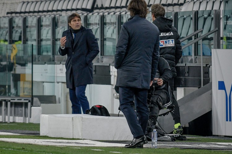 记者:孔蒂决定离开国米,将会在本周日前告知张康阳