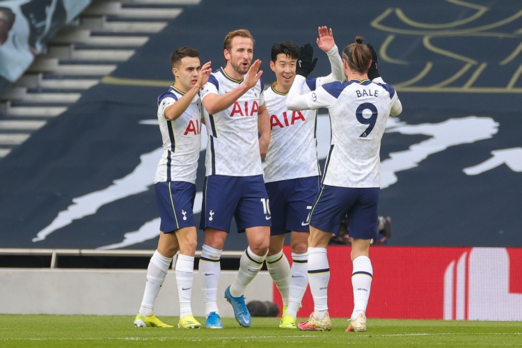 卫报：热刺可能通过任命一位新主帅，从而让凯恩留队