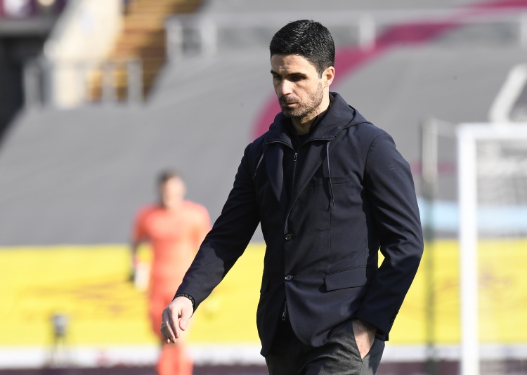 跟队记者：阿尔特塔帅位稳固 拉卡泽特等17人都有可能离队