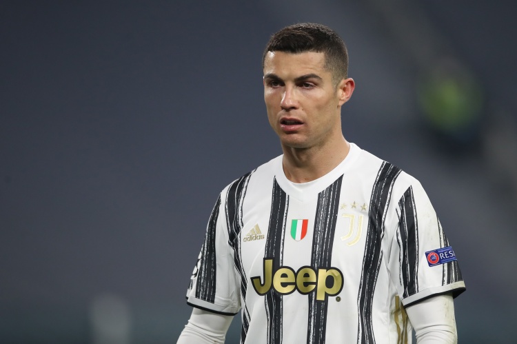 记者：C罗想在尤文履行完合同，然后在葡体挂靴