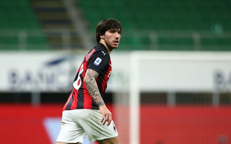 迪马:马队提议1500万买断托纳利,另加1000万欧晋级欧冠奖金